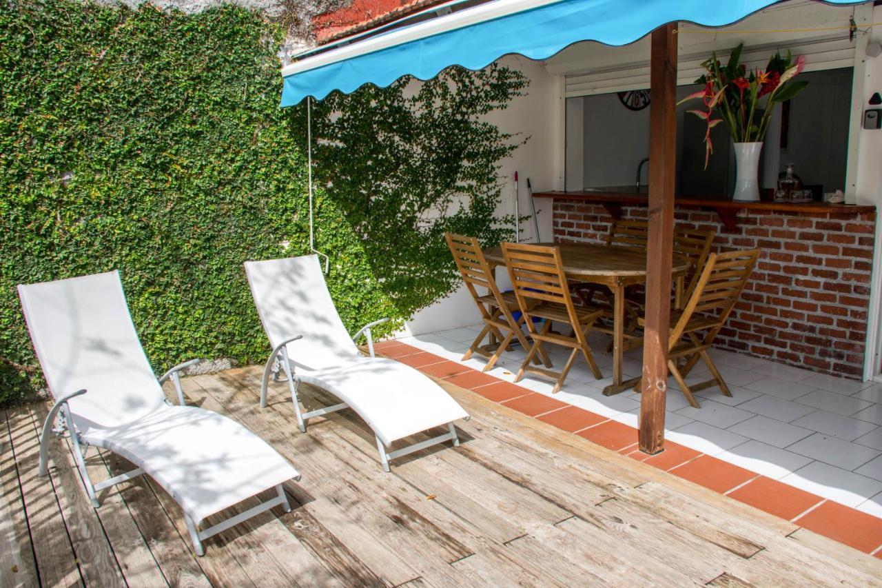 Villa Bougainvillier Ле Троа-Илет Екстериор снимка